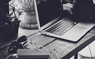 关于股票技巧:股票交易平台哪个最可靠安全-万科：大华银行10.5亿港元贷款再次展期一年